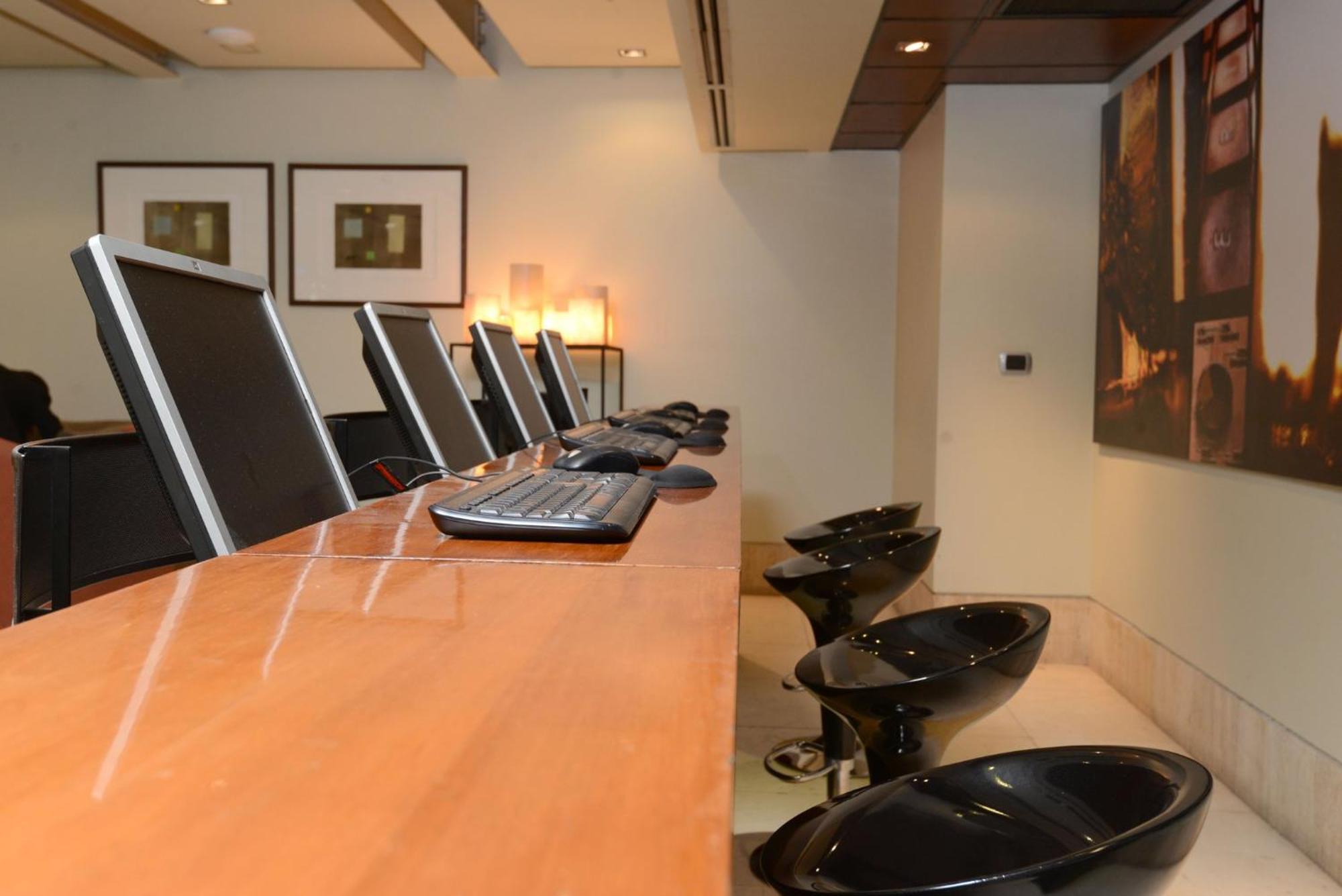 Holiday Inn Express Santiago Las Condes By Ihg Eksteriør billede