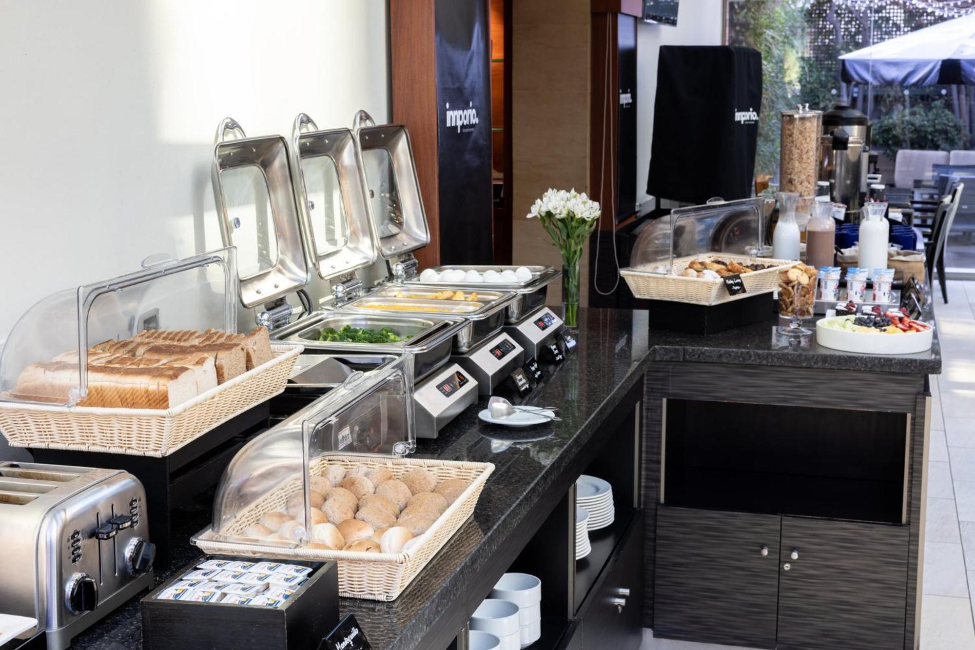 Holiday Inn Express Santiago Las Condes By Ihg Eksteriør billede